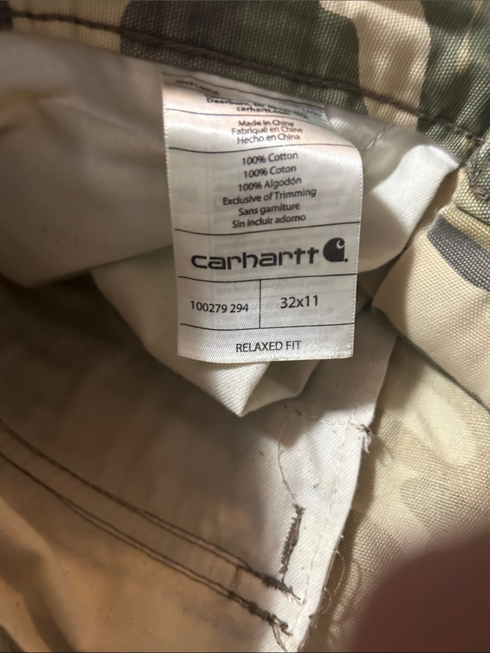 Vintage Carhartt Distressed Camo Cargo Shorts Relaxed Fit - Picture 4 of 8